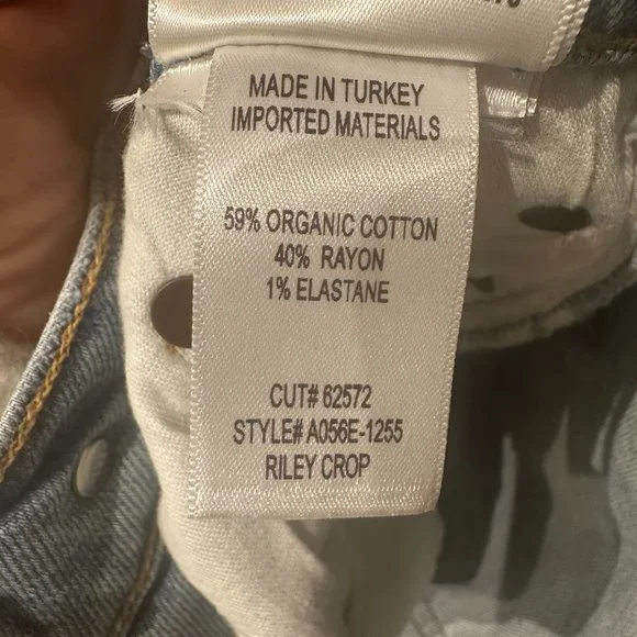 EUC Agolde Riley Straight Leg Crop - 24 - Picture 8 of 9